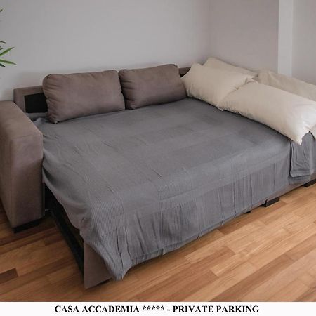 Elegante Casa Accademia ***** - Private Parking Apartment Livorno Bagian luar foto