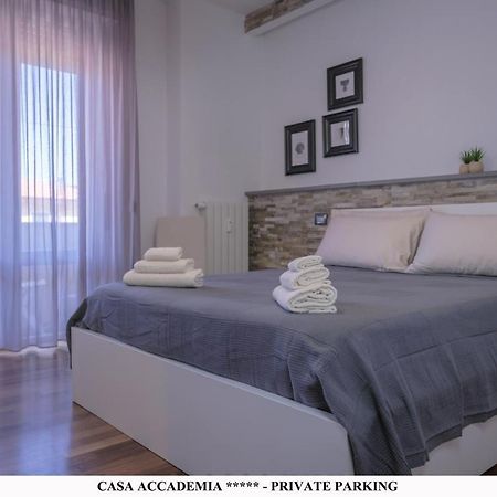 Elegante Casa Accademia ***** - Private Parking Apartment Livorno Bagian luar foto