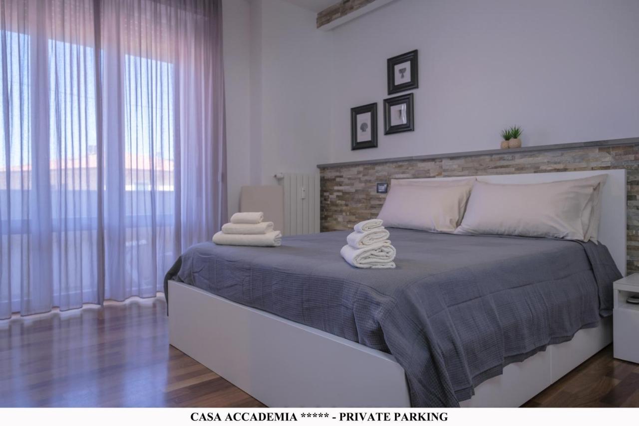 Elegante Casa Accademia ***** - Private Parking Apartment Livorno Bagian luar foto